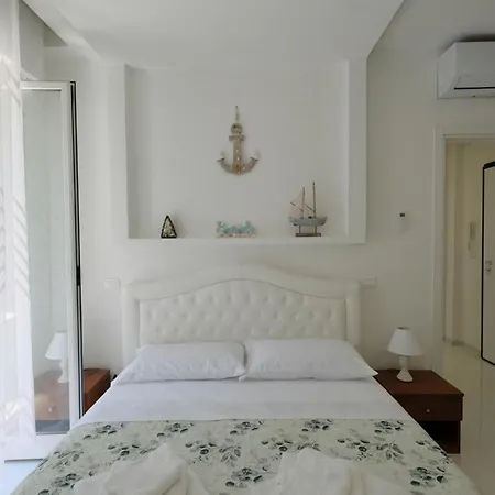 Apartamento Seaside - Sleeps 6 - Balcony