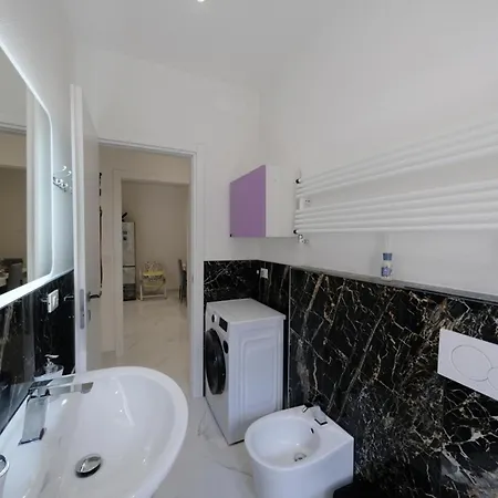 Seaside - Sleeps 6 - Balcony *