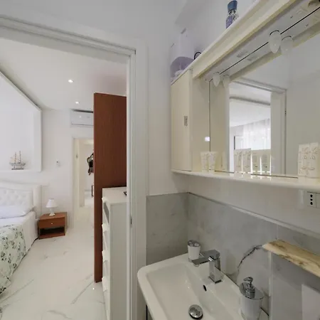 Seaside - Sleeps 6 - Balcony Apartamento